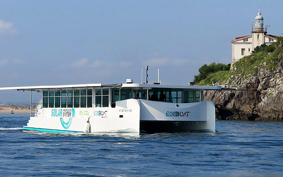 El ECOCAT, 1° barco de pasajeros en UE que funciona con energía solar