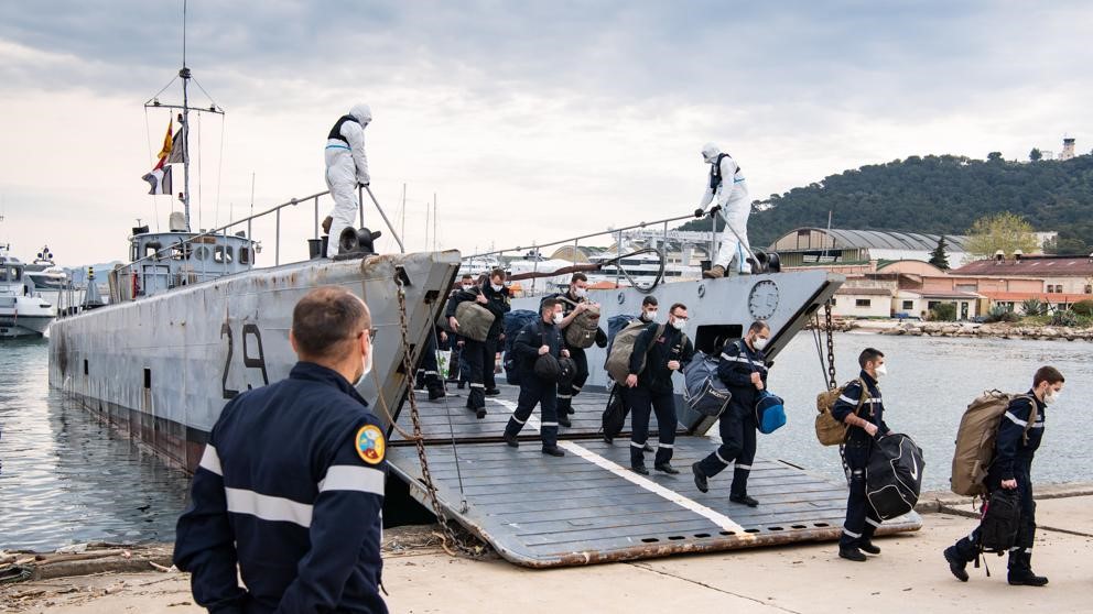 Portaviones francés Charles de Gaulle con el 41% de la tripulación infectada