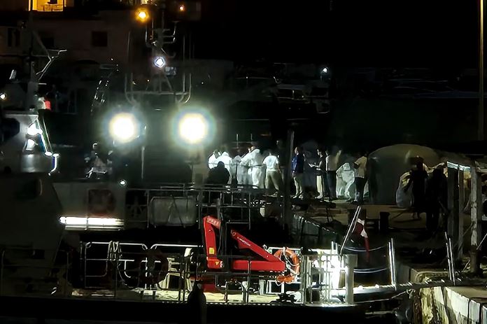 Al menos 20 fallecidos tras un naufragio frente a Lampedusa
